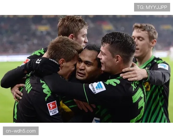 深度复盘：斯图加特如何通过肋部渗透击穿门兴防线